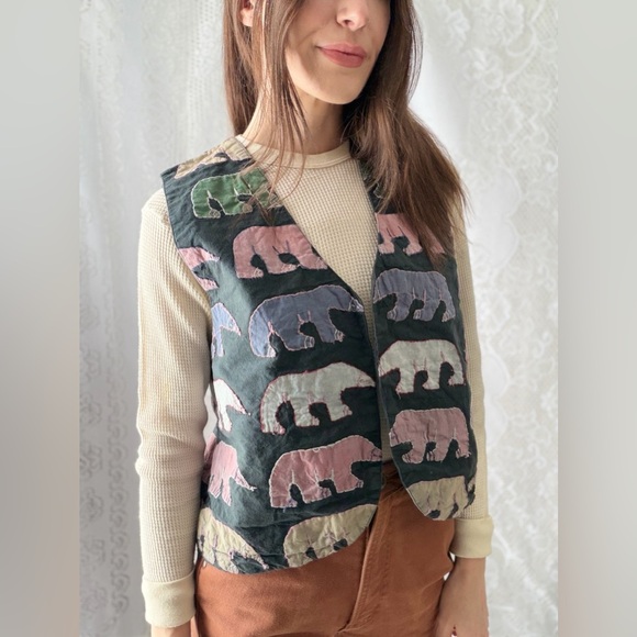 Vintage Jackets & Blazers - Vintage Quilted Bear Vest Soho Compagnie Medium Folk Layered Novelty Print